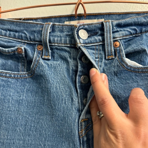 Women’s Levi’s Wedgie Vintage Blue Wash Size 25 - Picture 12 of 12